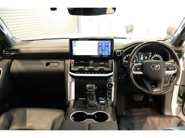2023 Toyota Landrcuiser 300 — photo 2 | Tuminion Kenya