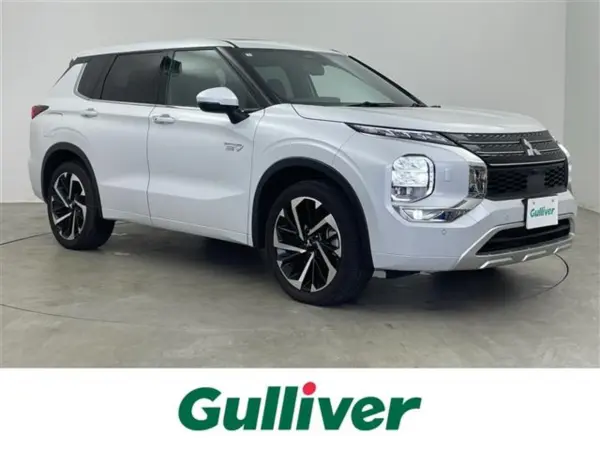2024 Mitsubishi Outlander — photo 1