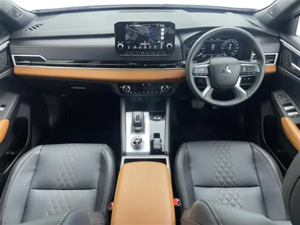 2024 Mitsubishi Outlander — photo 2 | Tuminion Kenya