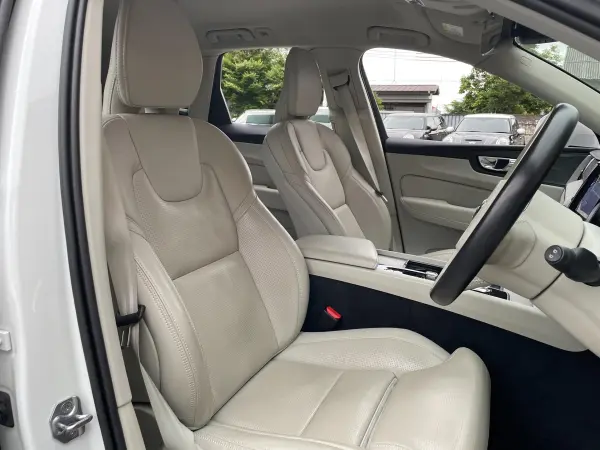 2021 Volvo Xc60 — photo 3 | Tuminion Kenya