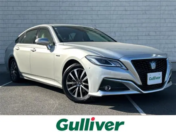 2019 Toyota Crown — photo 1