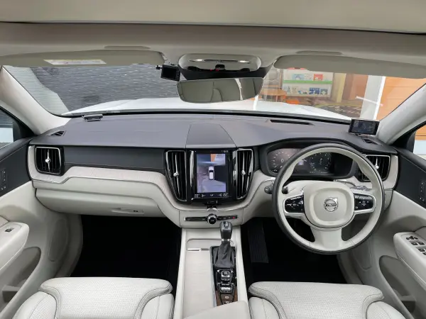 2018 Volvo Xc60 — photo 2 | Tuminion Kenya