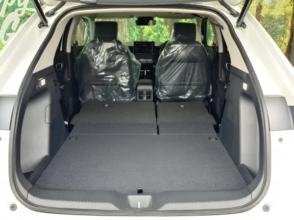 2025 Honda Vezel — photo 9 | Tuminion Kenya