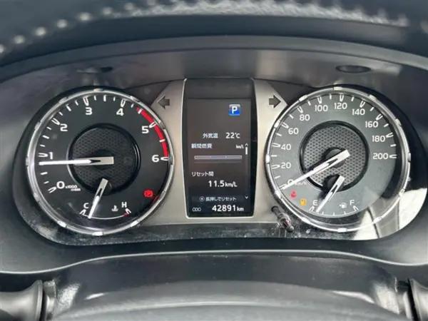 2024 Toyota Hilux — photo 2 | Tuminion Kenya