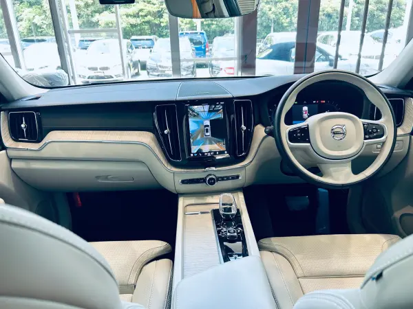 2021 Volvo Xc60 — photo 2 | Tuminion Kenya