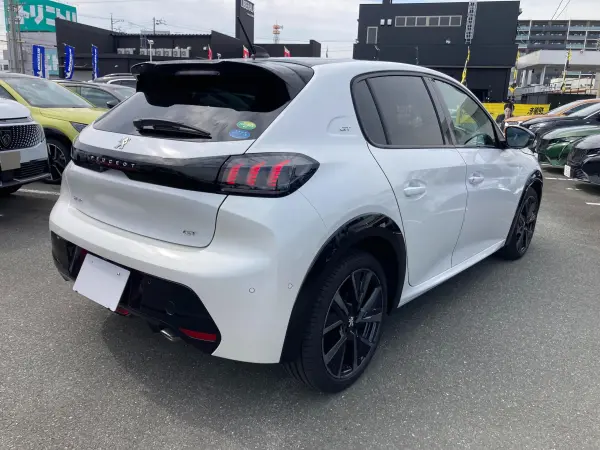 2021 Peugeot 208 — photo 2 | Tuminion Kenya
