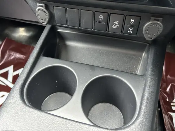 2022 Toyota Hilux — photo 9 | Tuminion Kenya
