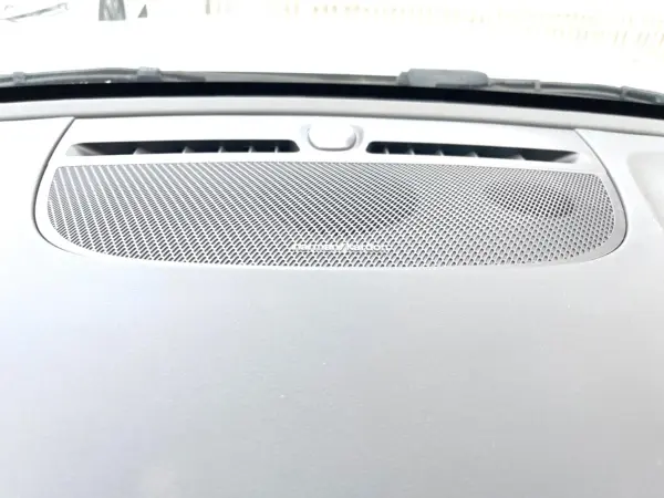 2023 Volvo Xc40 — photo 8 | Tuminion Kenya