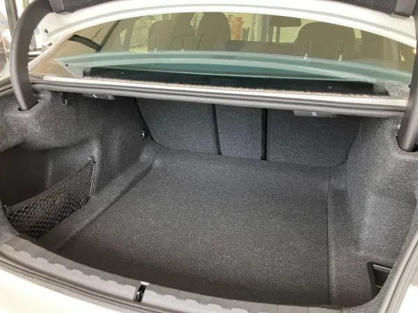 2025 Bmw 3 Series — photo 8 | Tuminion Kenya