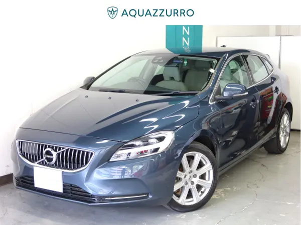 2019 Volvo V40 — photo 1
