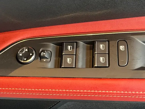 2021 Peugeot 3008 — photo 8 | Tuminion Kenya