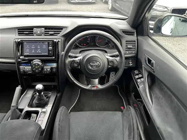 2019 Toyota Mark  X — photo 2 | Tuminion Kenya