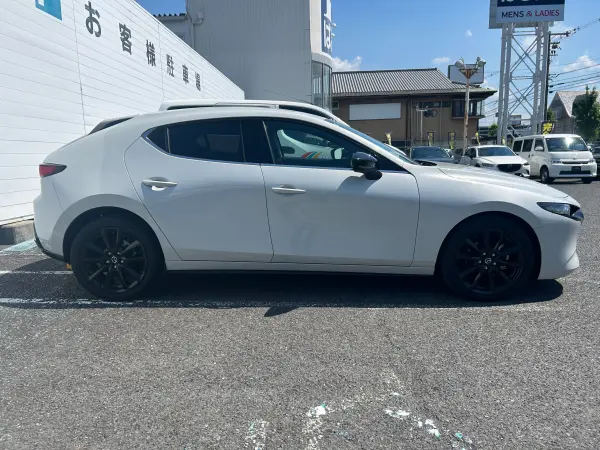 2025 Mazda 3 Fastback — photo 7 | Tuminion Kenya