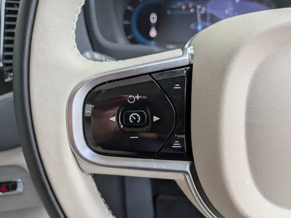 2024 Volvo Xc90 — photo 8 | Tuminion Kenya