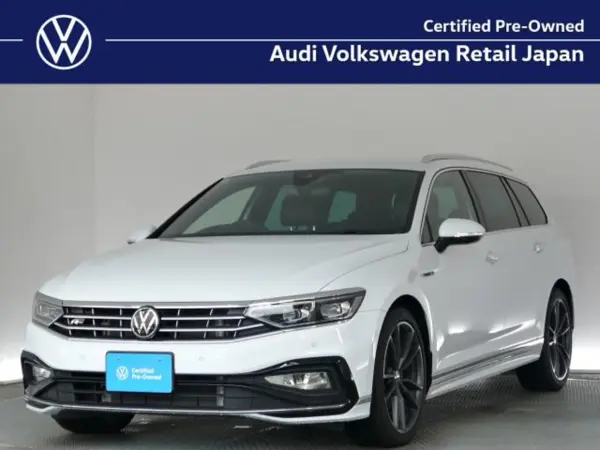 Volkswagen Passat Variant TDI R-Line Diesel Turbo Clean Diesel Non-Smoking One Owner Leather Seats Genuine Navigation Around View Monitor Genuine Navigation Digital Meter 19-inch Aluminum Wheels (Glacier White) — 2024, 20,000km, for sale in Kenya