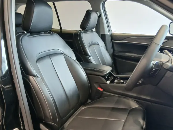 2024 Jeep Grand Cherokee — photo 7 | Tuminion Kenya