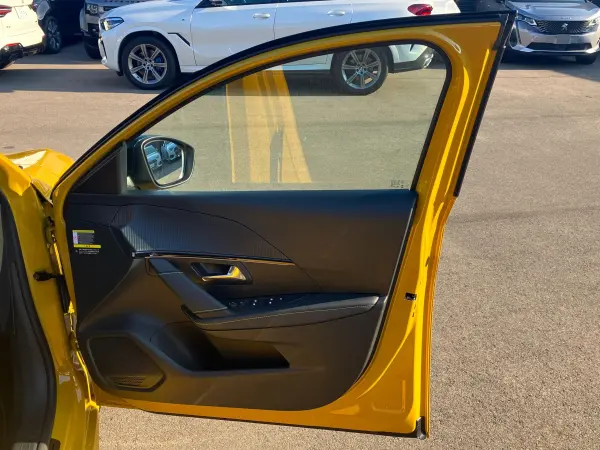 2023 Peugeot 208 — photo 7 | Tuminion Kenya