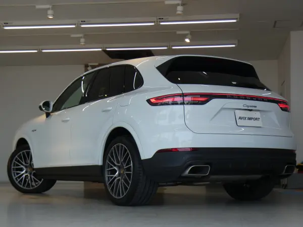 2020 Porsche Cayenne — photo 2 | Tuminion Kenya