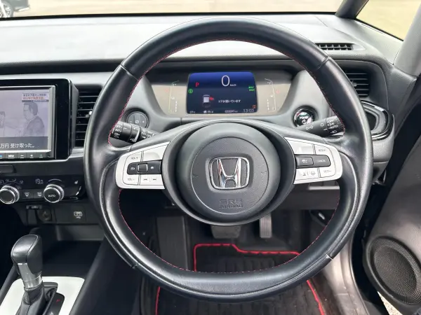 2021 Honda Fit — photo 8 | Tuminion Kenya