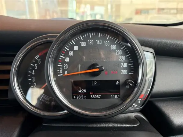 2019 Mini Cooper — photo 7 | Tuminion Kenya