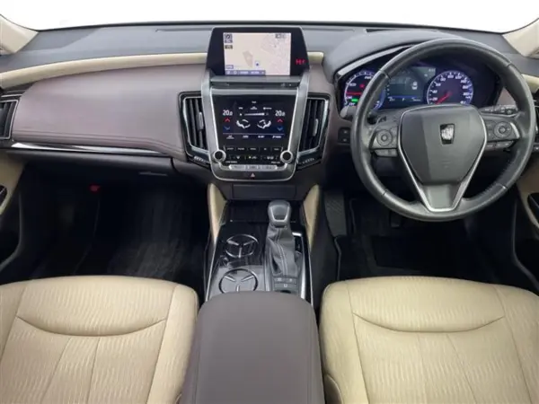 2018 Toyota Crown — photo 2 | Tuminion Kenya
