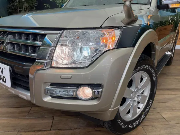 2015 Mitsubishi Pajero — photo 8 | Tuminion Kenya