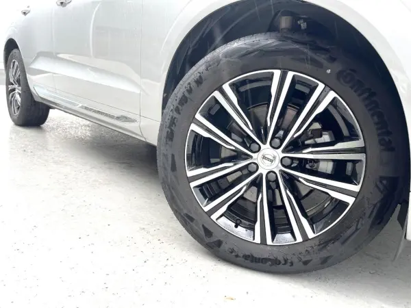 2022 Volvo Xc60 — photo 9 | Tuminion Kenya