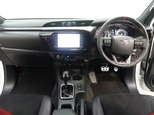 2024 Toyota Hilux — photo 7 | Tuminion Kenya