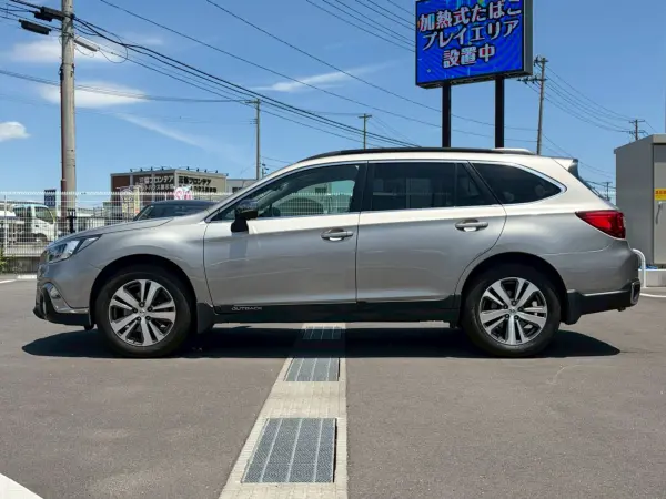 2020 Subaru Legacy Outback — photo 7 | Tuminion Kenya
