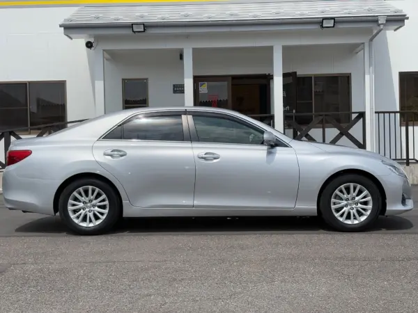 2015 Toyota Mark  X — photo 3 | Tuminion Kenya