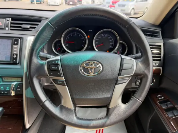 2015 Toyota Mark  X — photo 8 | Tuminion Kenya