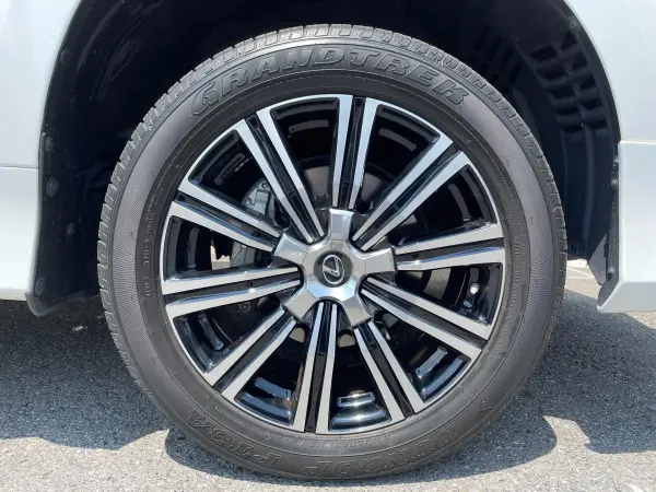 2016 Lexus Lx — photo 8 | Tuminion Kenya