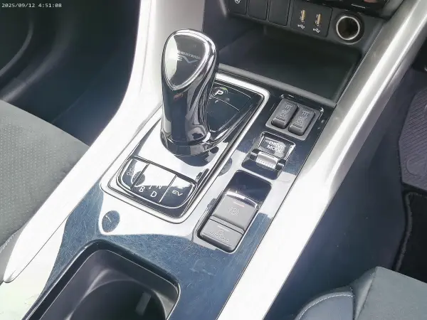 2021 Mitsubishi Eclipse Cross — photo 8 | Tuminion Kenya