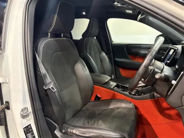 2019 Volvo Xc40 — photo 7 | Tuminion Kenya