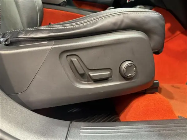 2019 Volvo Xc40 — photo 9 | Tuminion Kenya