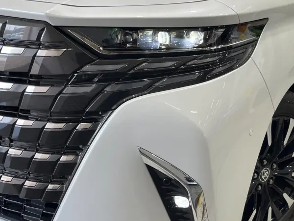 2023 Toyota Alphard — photo 9 | Tuminion Kenya