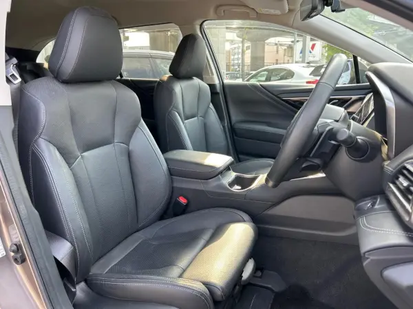 2023 Subaru Legacy Outback — photo 3 | Tuminion Kenya