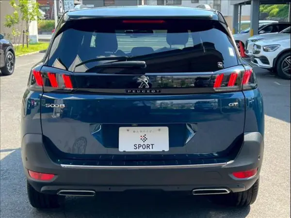 2021 Peugeot 5008 — photo 9 | Tuminion Kenya