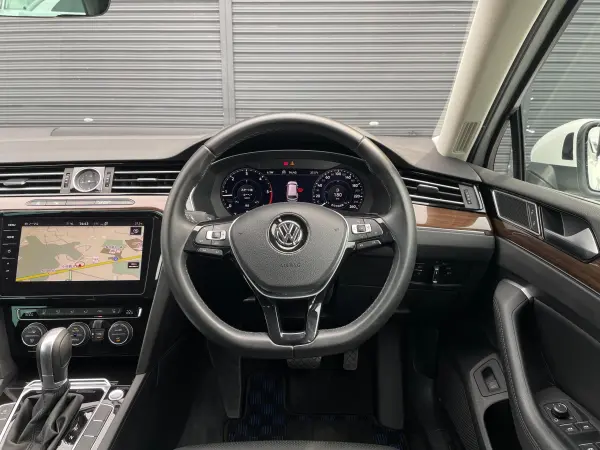 2019 Volkswagen Passat — photo 3 | Tuminion Kenya