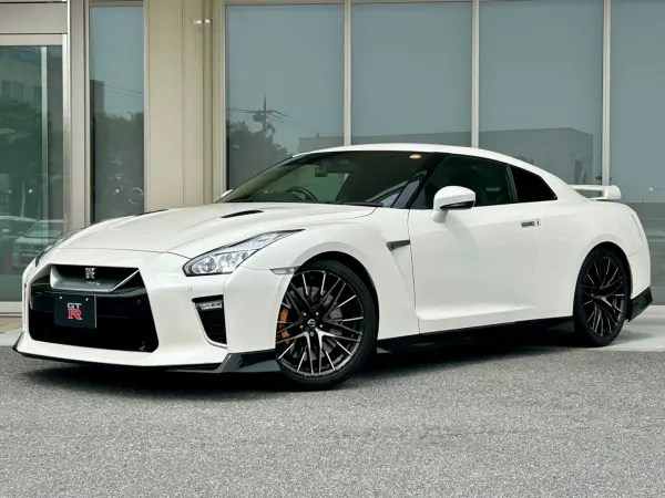 2019 Nissan Gt-r — photo 1