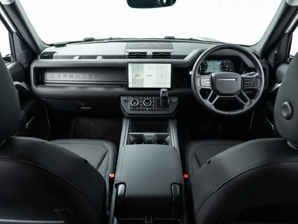 2025 Landrover Defender — photo 2 | Tuminion Kenya