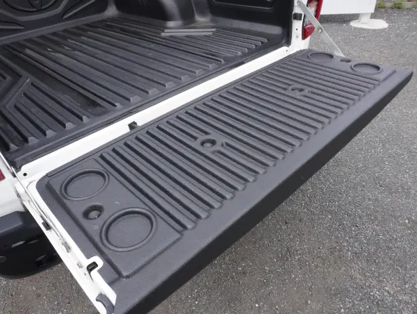 2023 Toyota Hilux — photo 9 | Tuminion Kenya