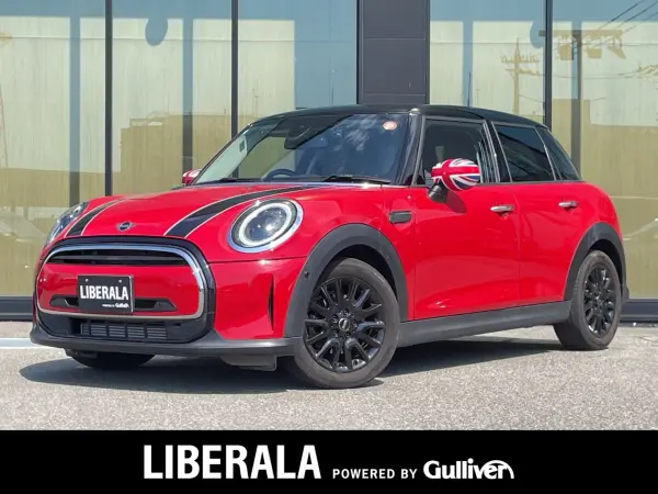 Mini Cooper 5 Door Premium Plus Package DCT Classic Trim Apple CarPlay Active Cruise Control Park Distance Control Driving Assist Multi Display Meter Seat Heater LED Headlights Mirror ETC Drive Recorder (Chili Red Solid) — 2023, 14,000km, for sale in Kenya