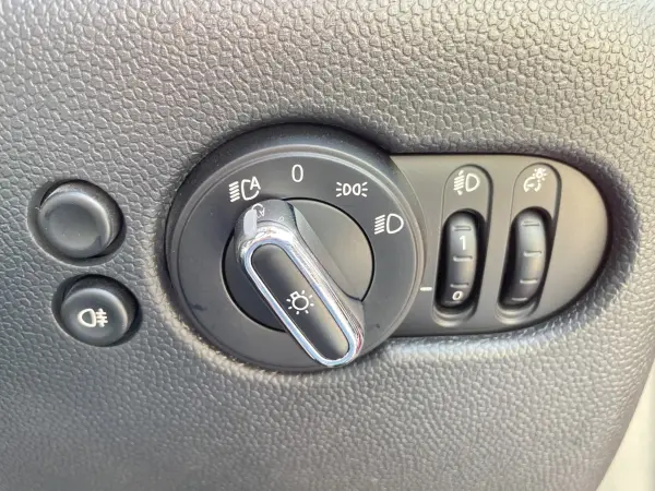 2023 Mini Cooper — photo 7 | Tuminion Kenya