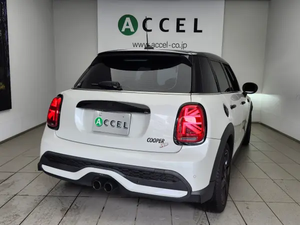 2024 Mini Cooper — photo 2 | Tuminion Kenya