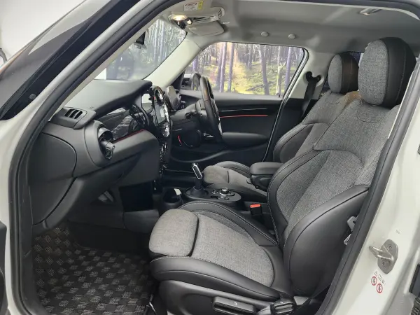2024 Mini Cooper — photo 8 | Tuminion Kenya