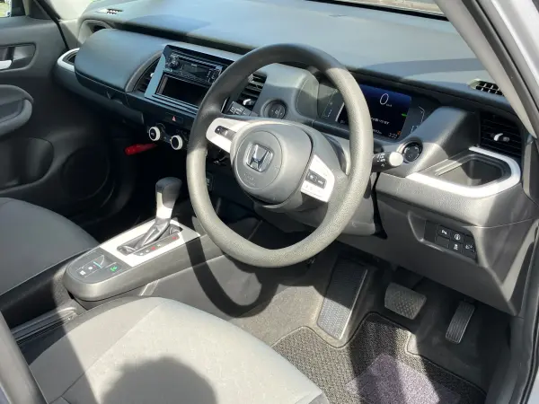 2020 Honda Fit — photo 7 | Tuminion Kenya