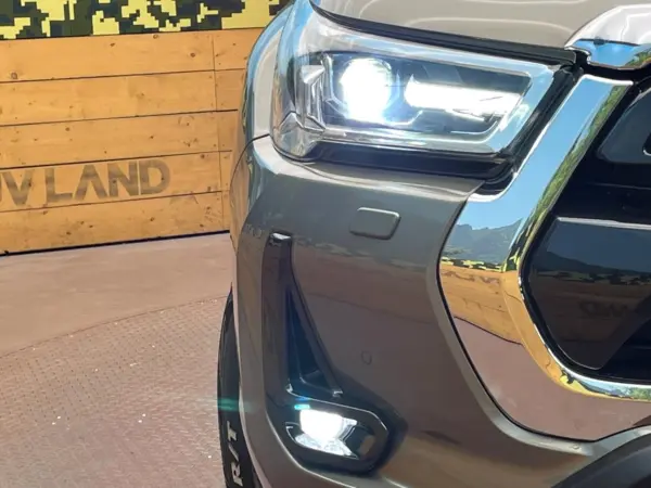 2021 Toyota Hilux — photo 9 | Tuminion Kenya