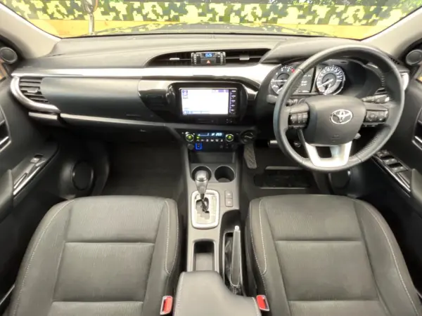 2021 Toyota Hilux — photo 2 | Tuminion Kenya