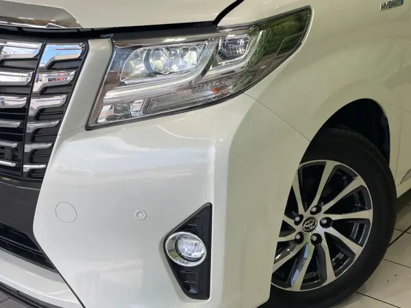 2017 Toyota Alphard — photo 8 | Tuminion Kenya